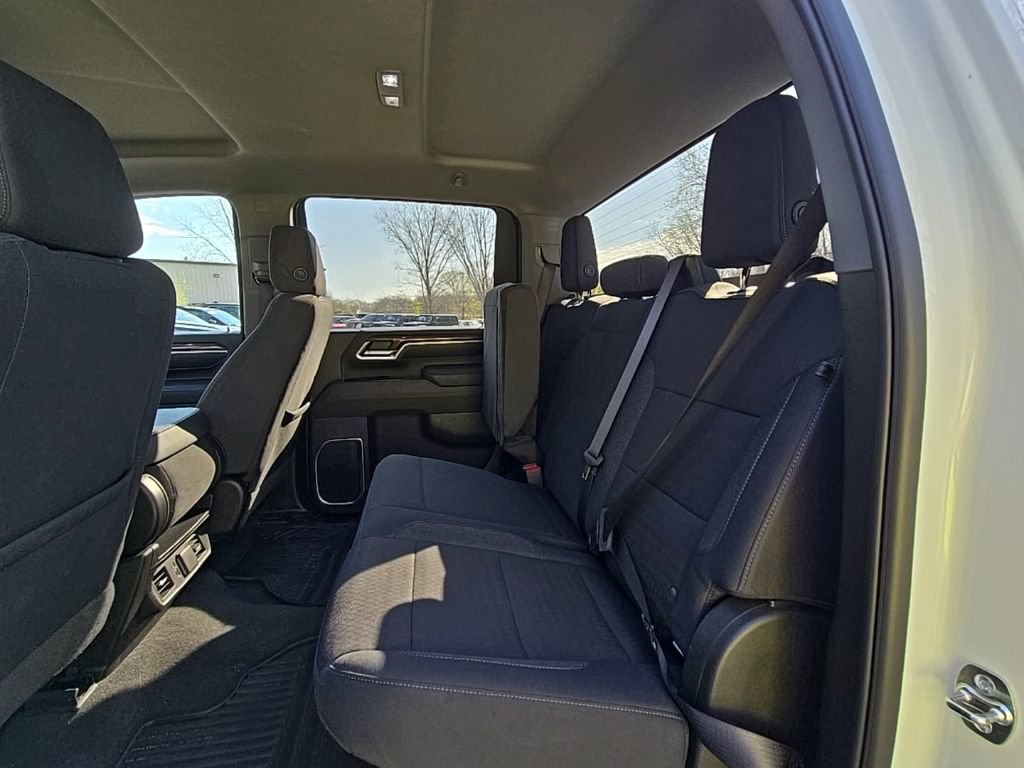 Used 2025 Chevrolet Silverado 2500 LT w/ Convenience Package image 18
