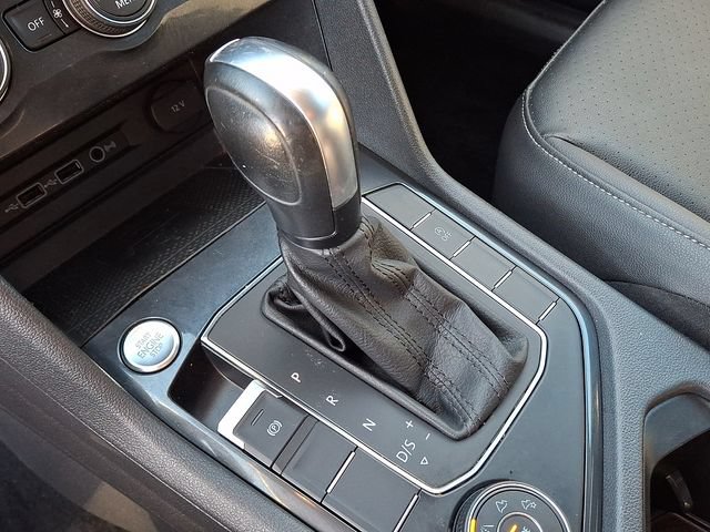 Used 2020 Volkswagen Tiguan SE AWD/4WD image 15