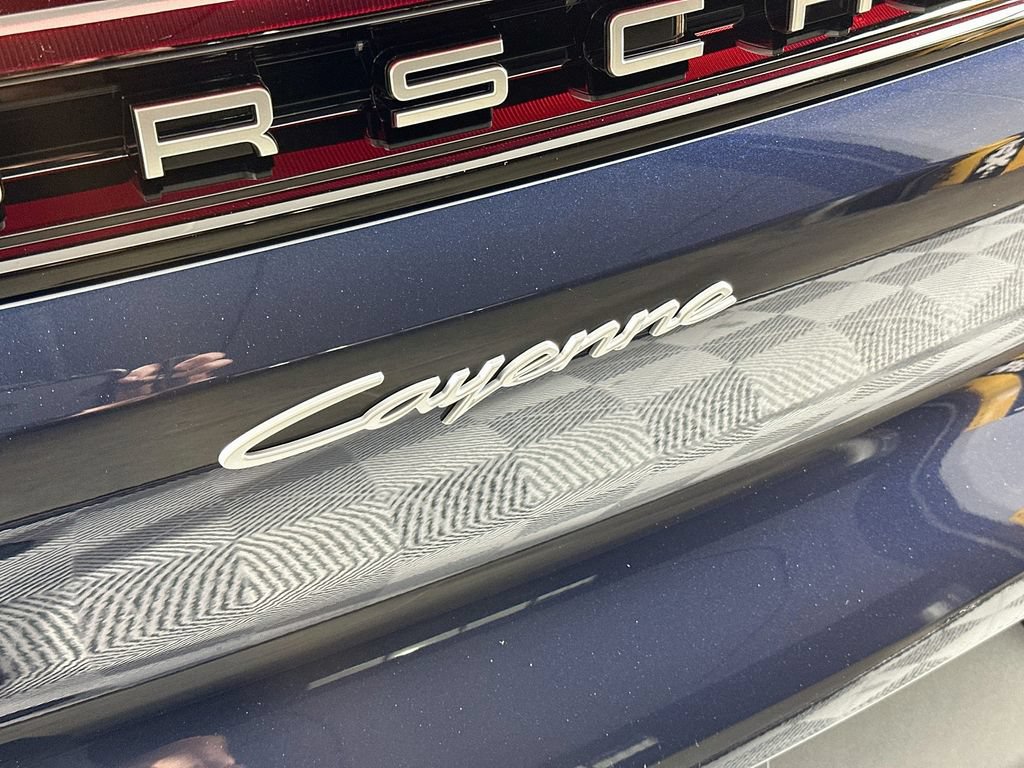 New 2026 Porsche Cayenne Coupe AWD/4WD image 33