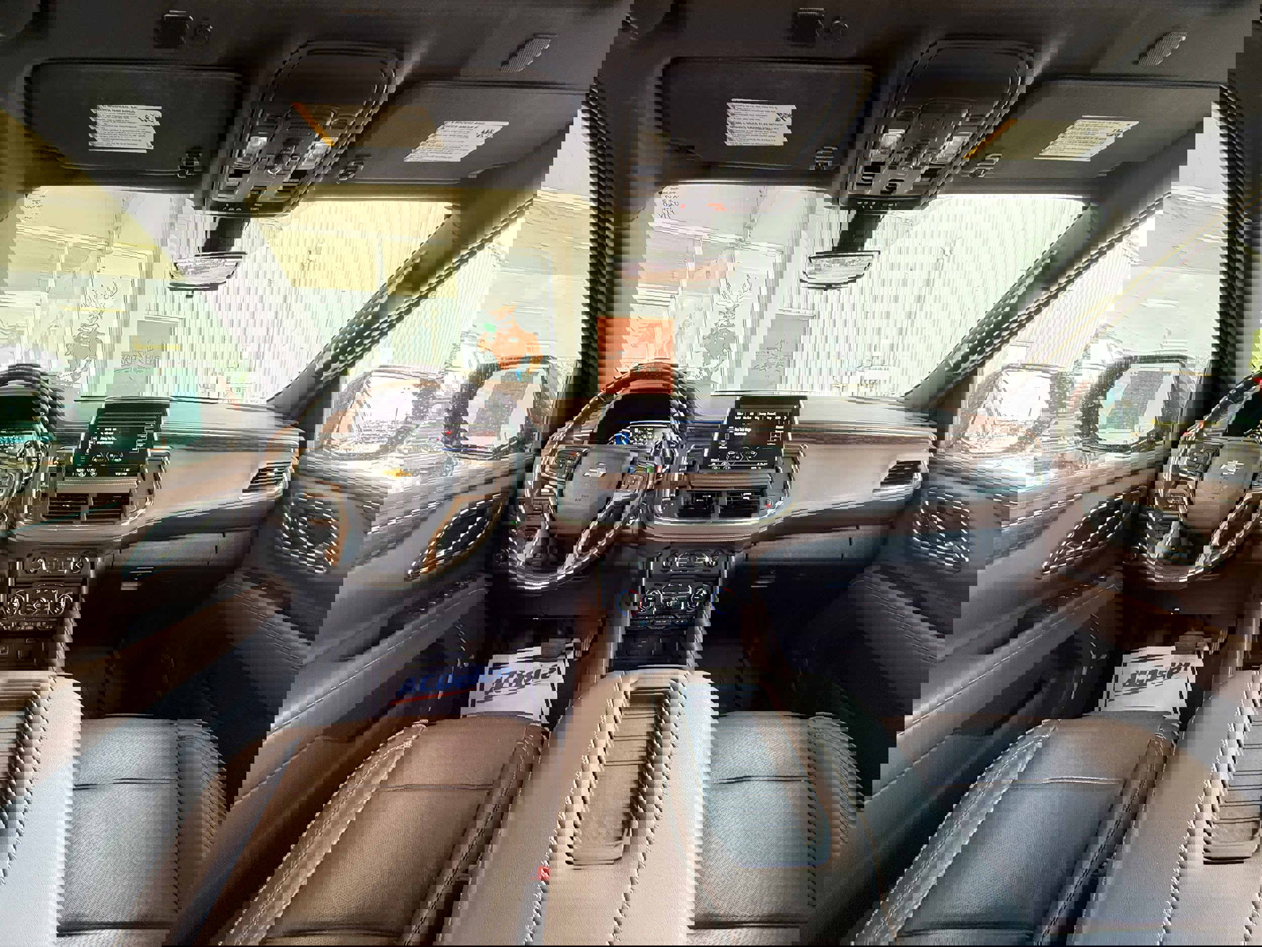 Used 2021 Chevrolet Tahoe High Country w/ Premium Package image 12