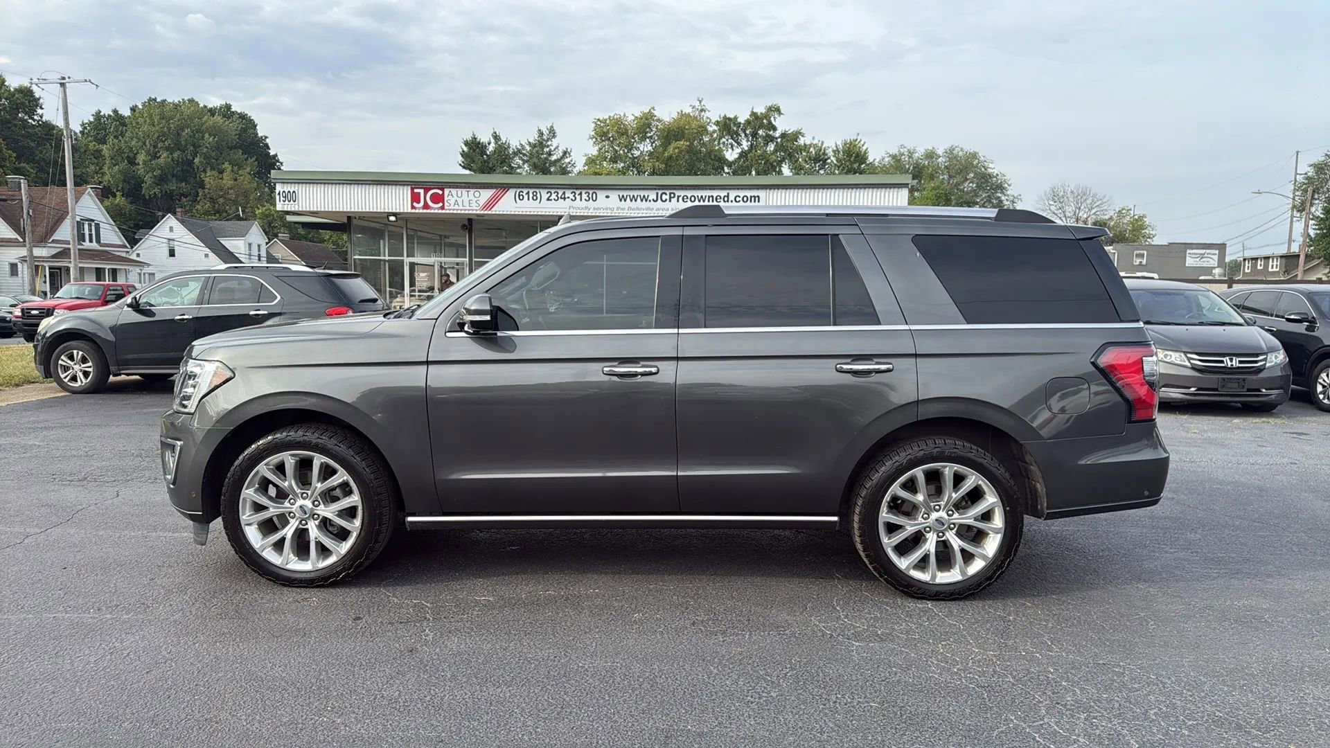 Used 2019 Ford Expedition Limited w/ Equipment Group 302A image 8