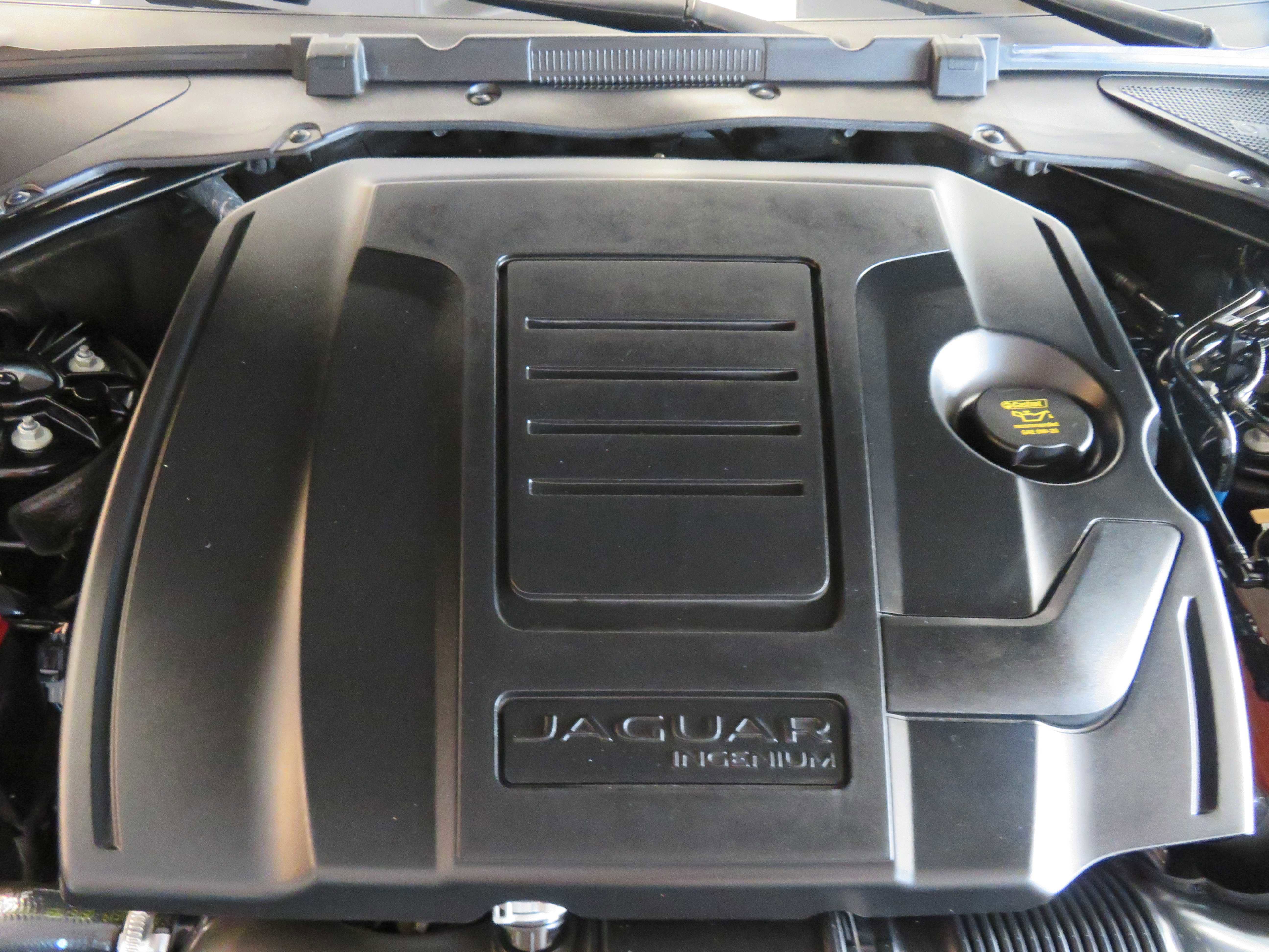 Used 2020 Jaguar XE S image 49