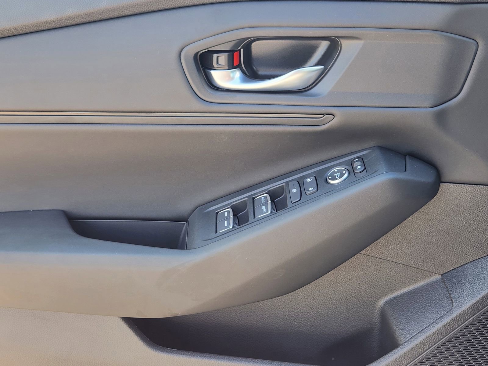 New 2025 Honda Accord SE image 18