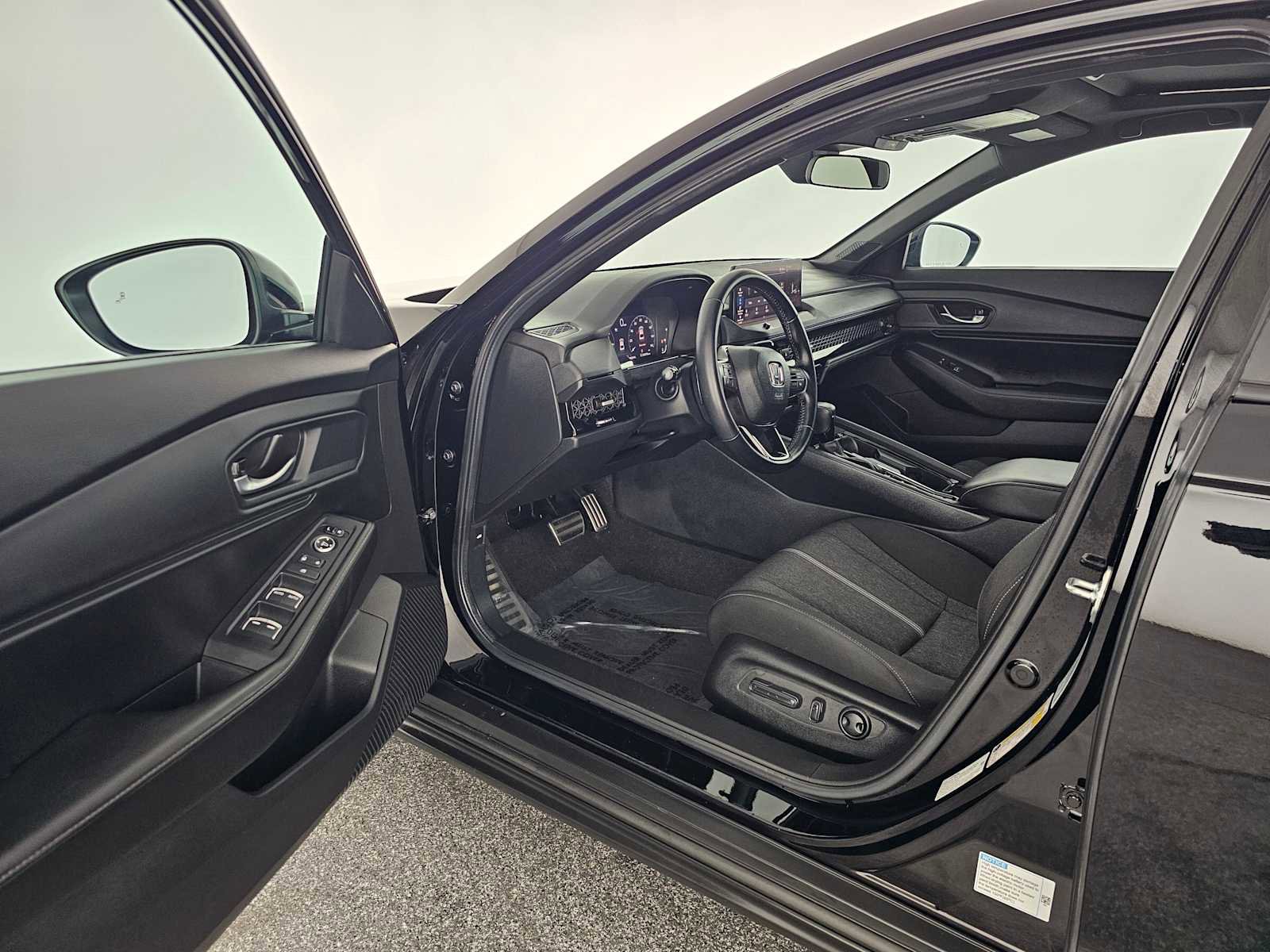 Used 2024 Honda Accord Sport image 19