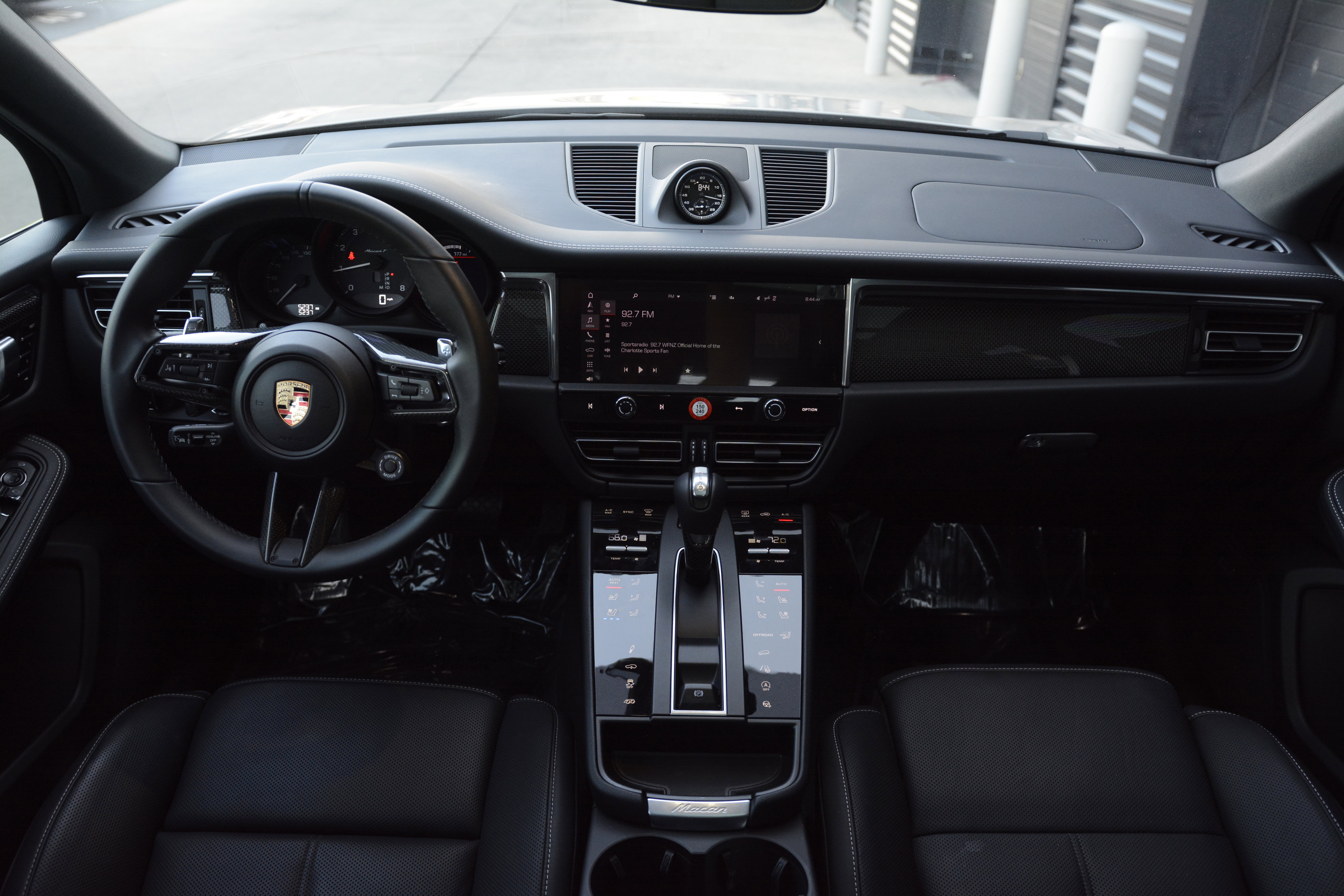 Certified 2026 Porsche Macan Turbo AWD/4WD image 12