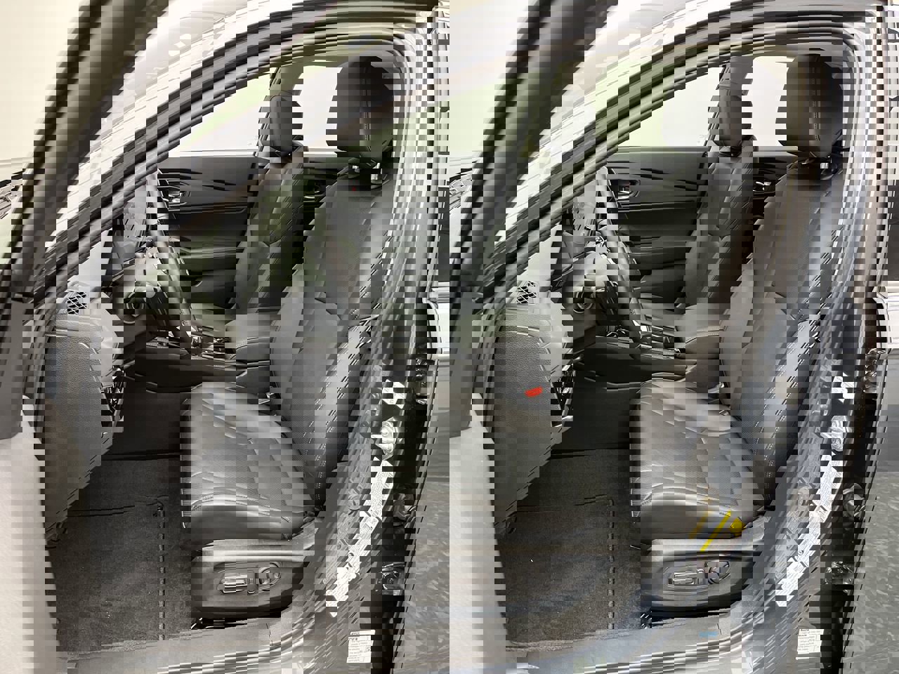 Used 2024 Honda Accord Touring image 10