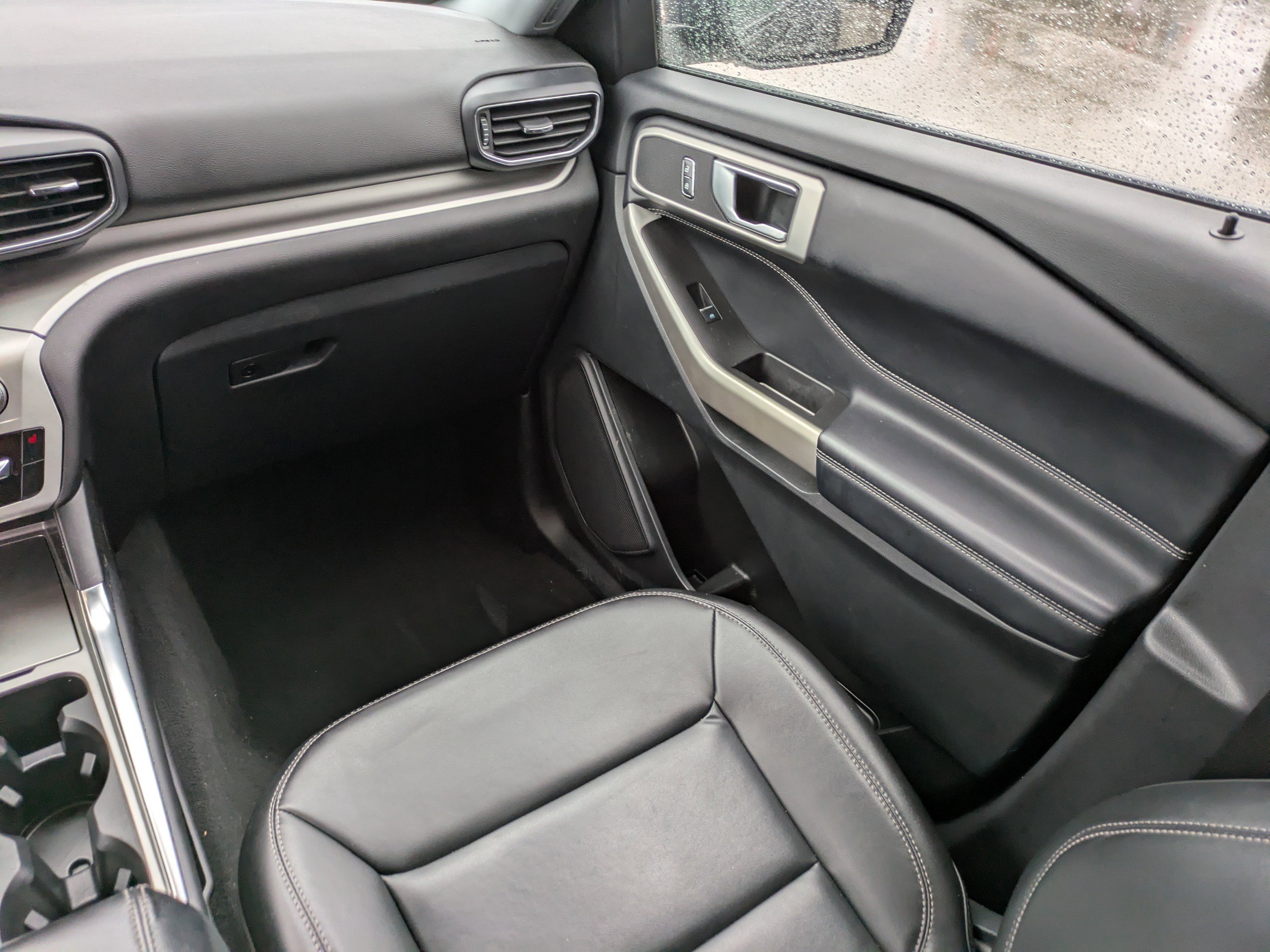 Used 2022 Ford Explorer XLT w/ Equipment Group 202A image 20