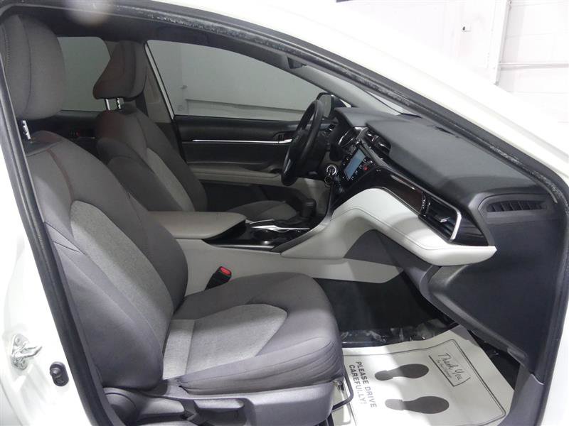Used 2020 Toyota Camry LE FWD image 20