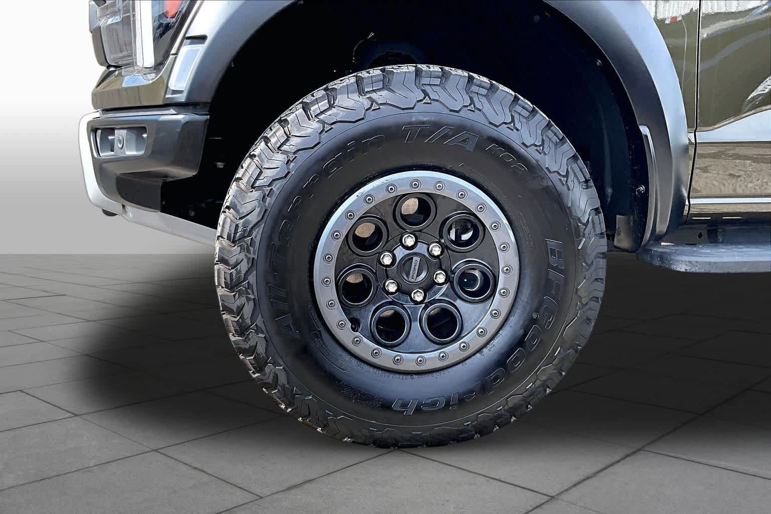 Used 2025 Ford F150 Raptor AWD/4WD image 11
