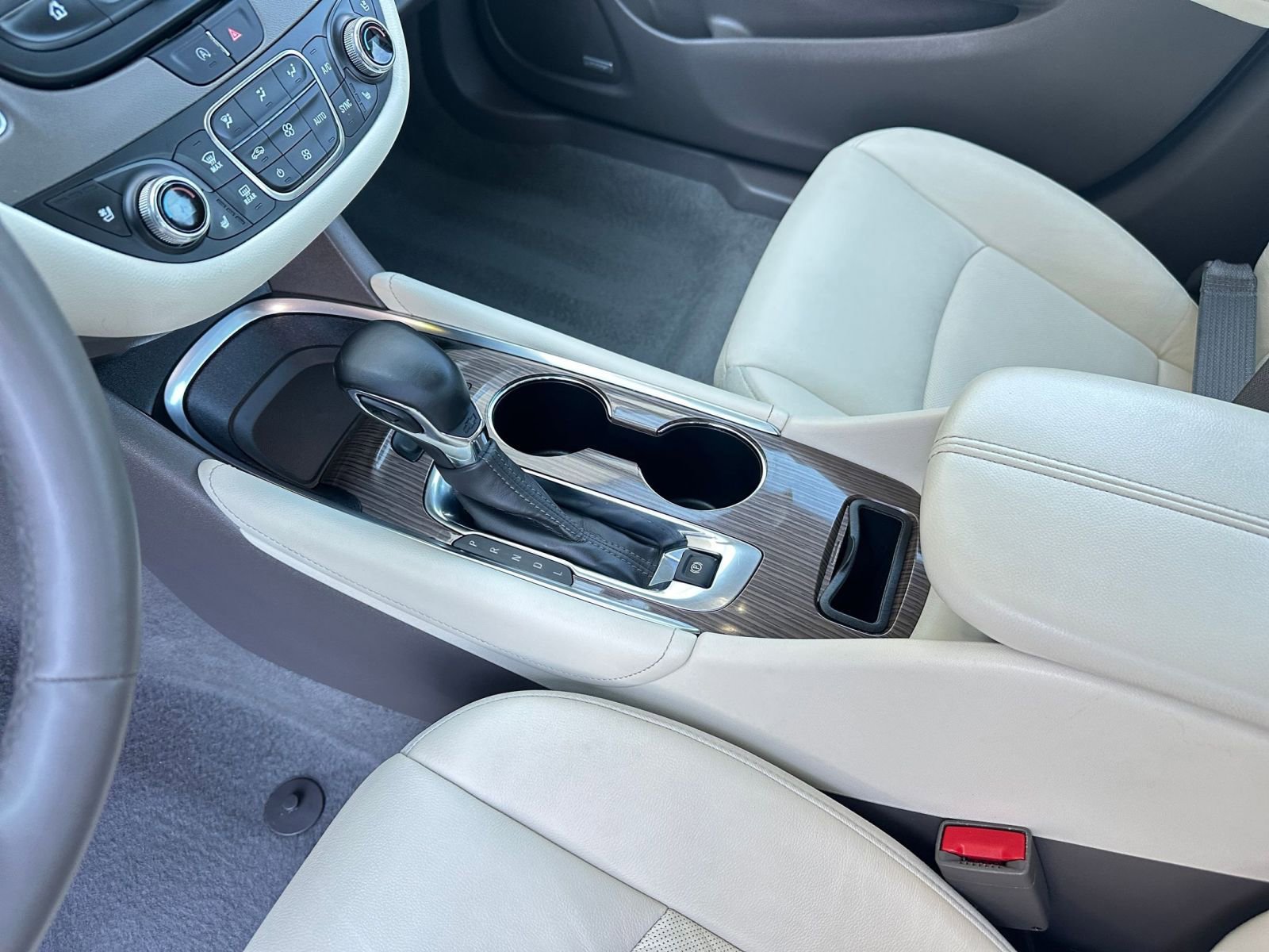 Used 2024 Chevrolet Malibu LT image 41