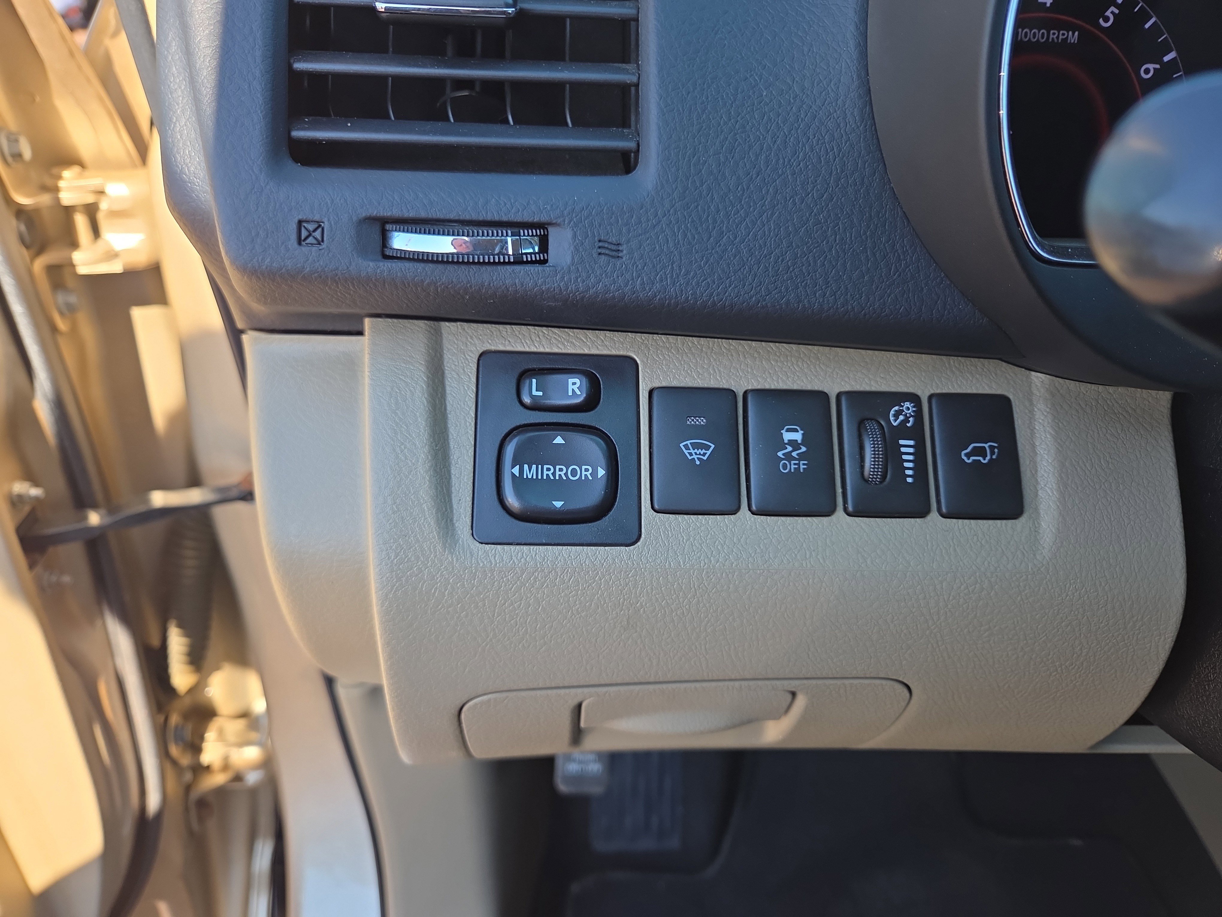 Used 2013 Toyota Highlander Limited image 31