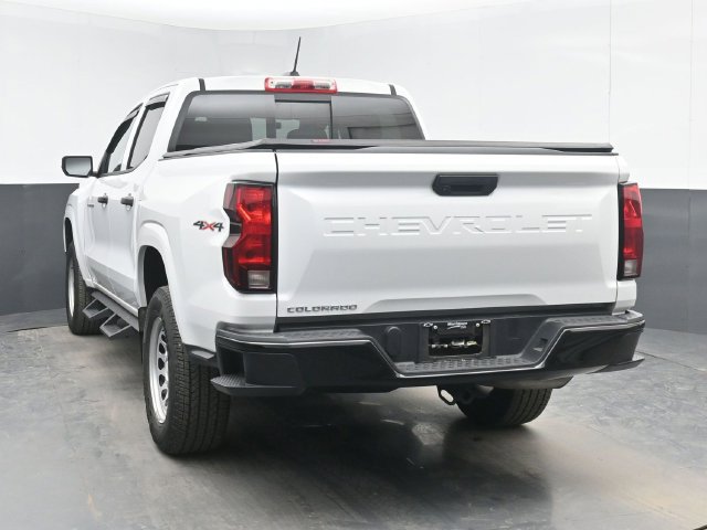 Used 2024 Chevrolet Colorado W/T w/ WT Convenience Package AWD/4WD image 12