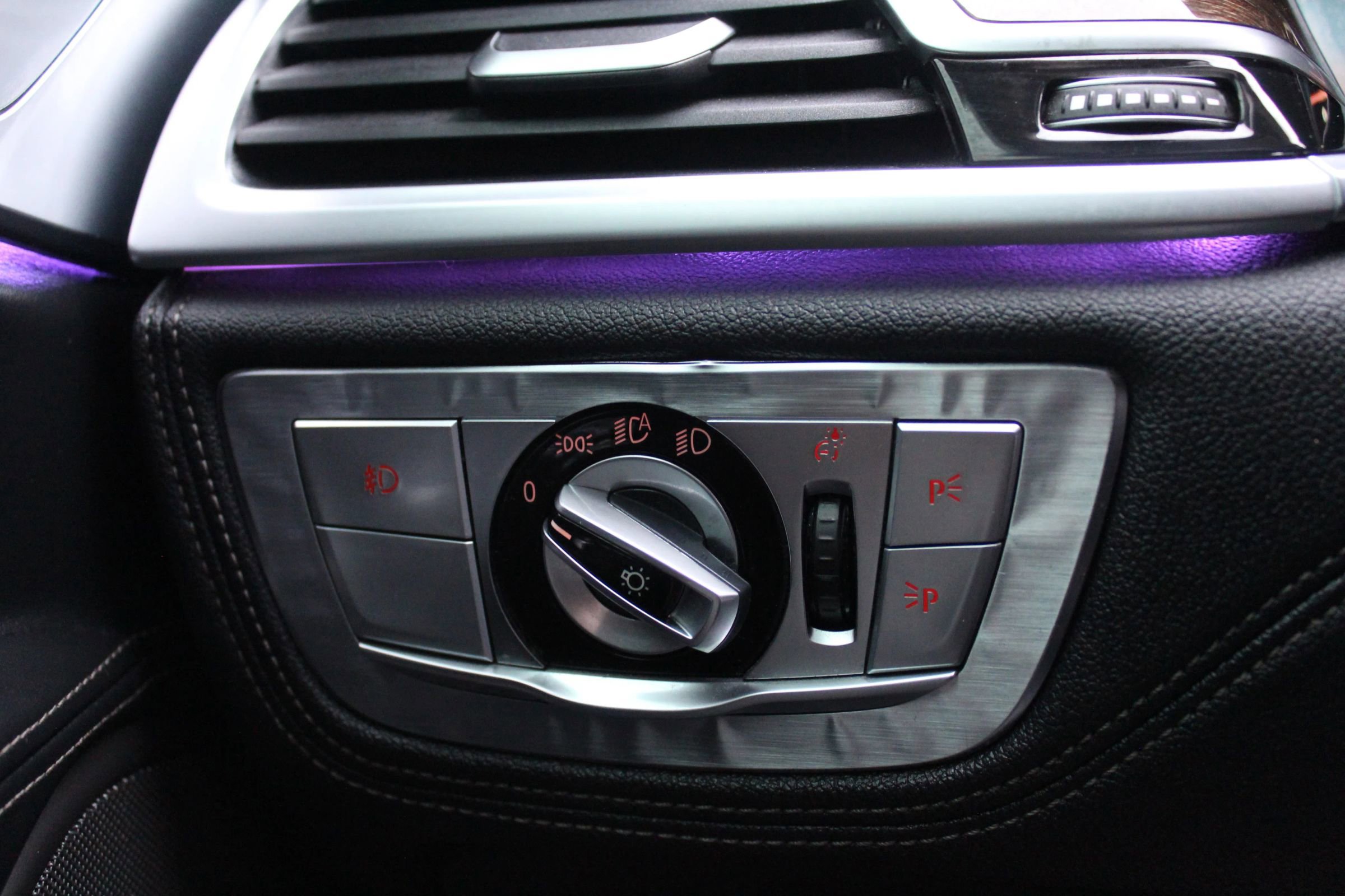 Used 2016 BMW 750i xDrive image 25