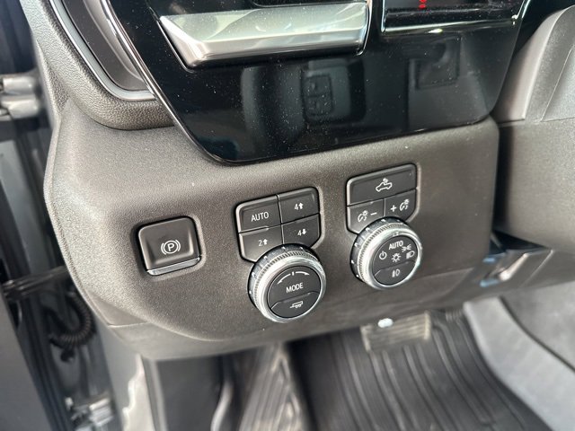 Used 2025 GMC Sierra 1500 Elevation image 13