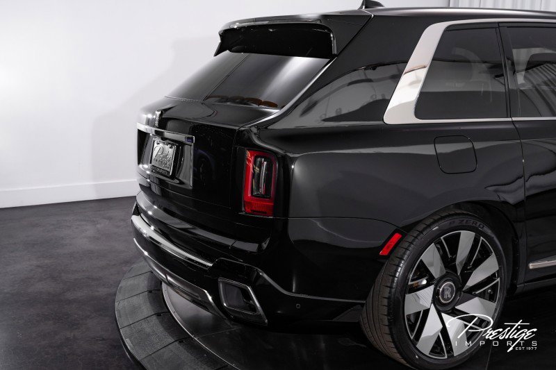 Used 2025 Rolls-Royce Cullinan image 18