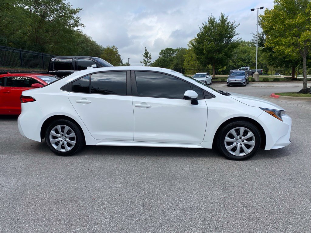 Used 2022 Toyota Corolla LE FWD image 8