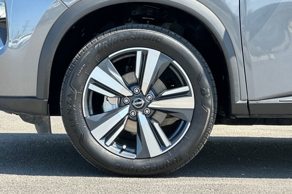 Used 2026 Nissan Rogue SL AWD/4WD image 27