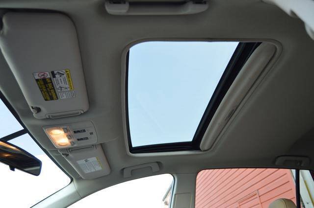 Used 2014 Toyota RAV4 XLE AWD/4WD image 54