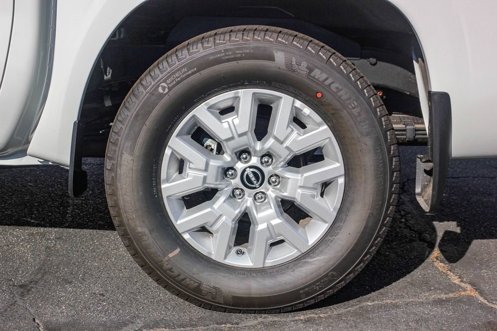 New 2024 Nissan Frontier SV w/ SV Convenience Package image 10