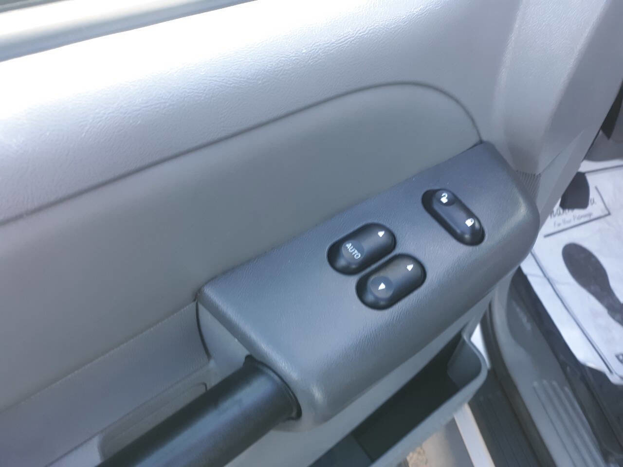 Used 2003 Ford Explorer Sport XLS image 11