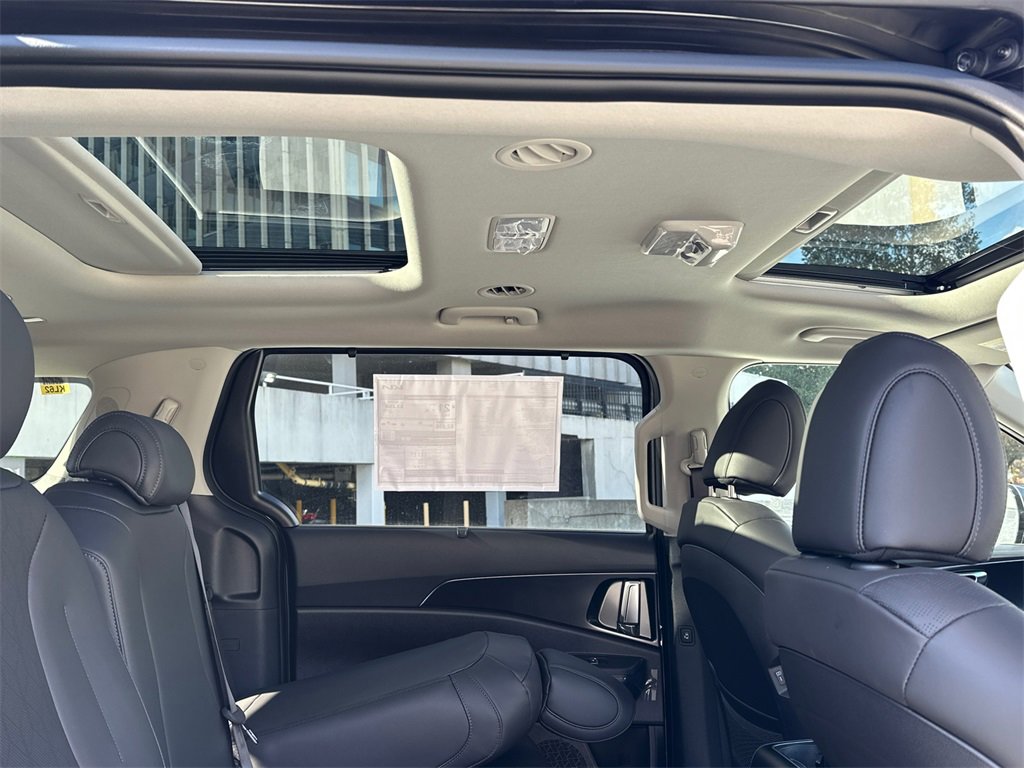 New 2026 Kia Carnival SX image 13
