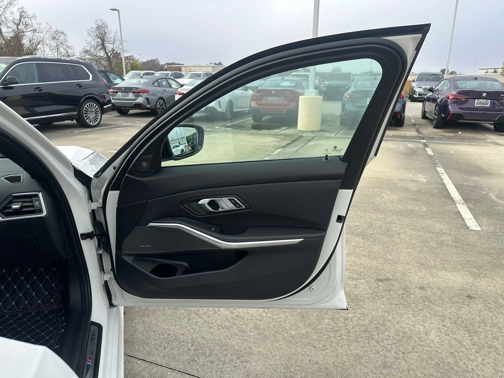 Certified 2023 BMW 330i Sedan w/ M Sport Package image 29