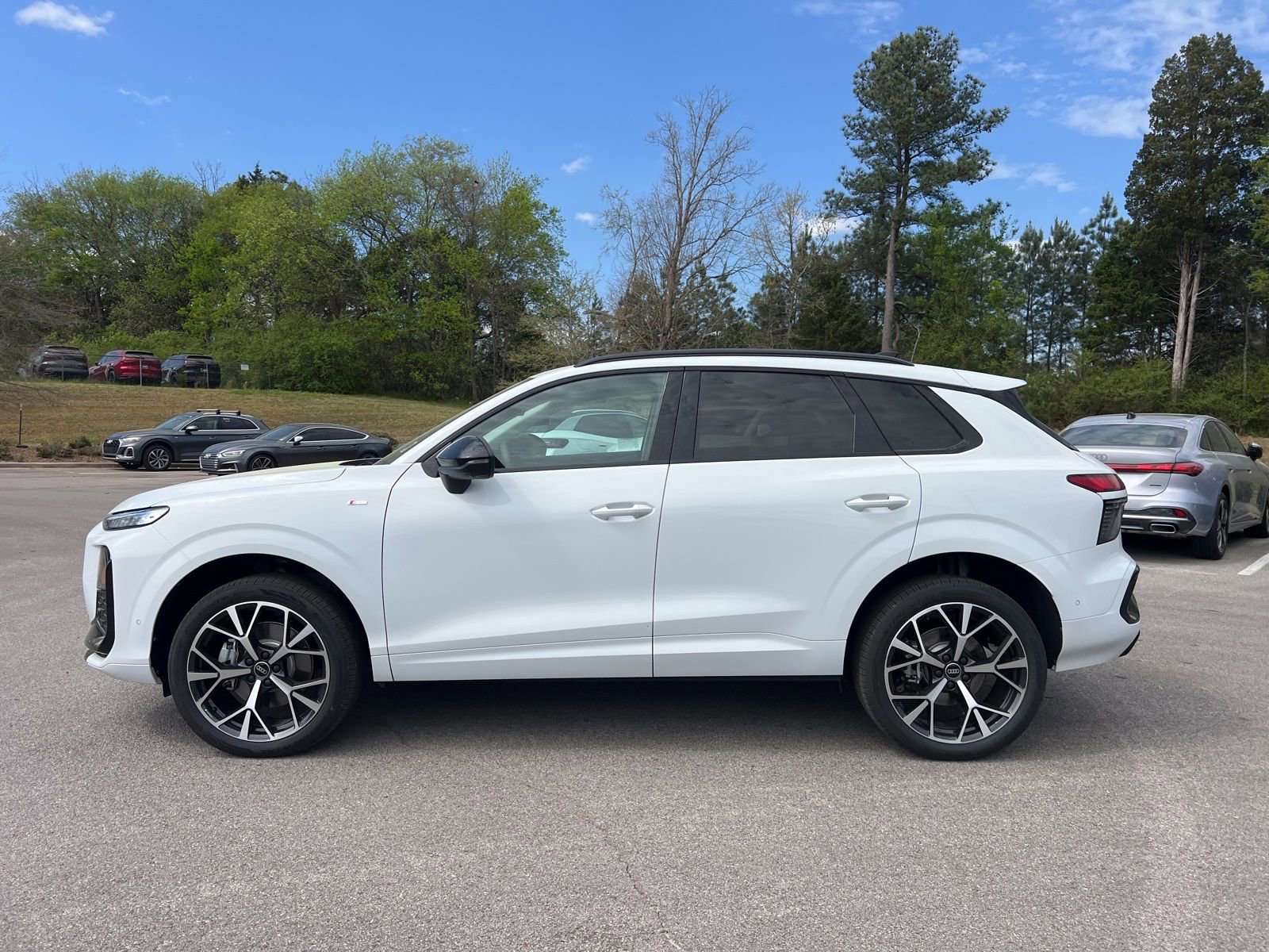 New 2026 Audi Q3 quattro 2.0T AWD/4WD image 4