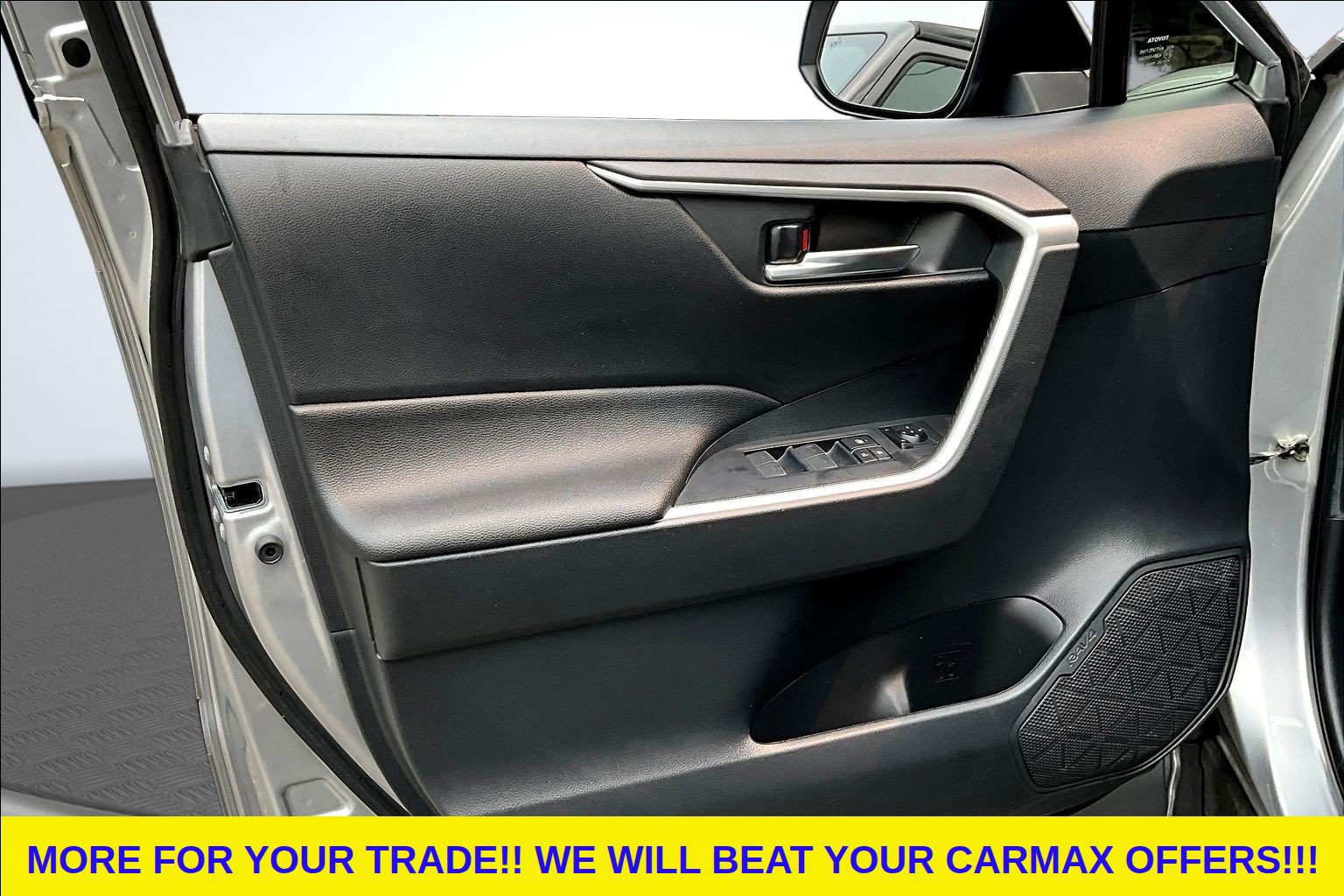 Used 2023 Toyota RAV4 XLE AWD/4WD image 20