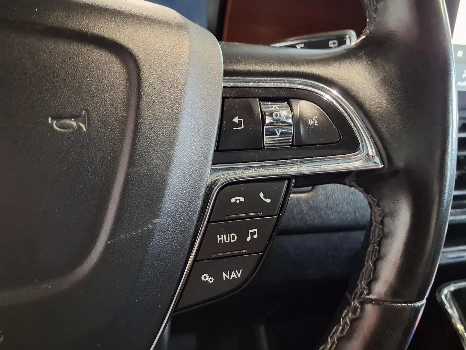 Used 2020 Lincoln Navigator Reserve w/ Luxury Package AWD/4WD image 30