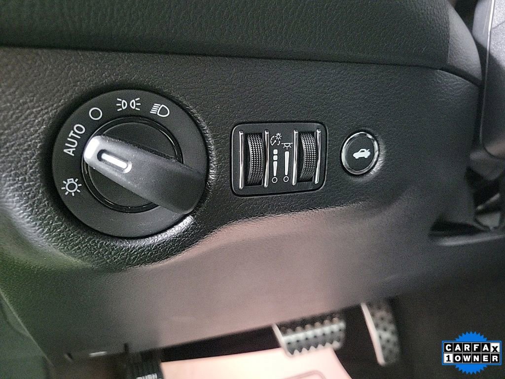 Used 2023 Dodge Challenger R/T w/ Blacktop Package image 16