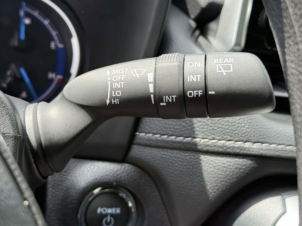 Used 2025 Toyota RAV4 XLE w/ Convenience Package AWD/4WD image 30