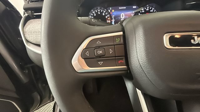 Used 2024 Jeep Compass Latitude AWD/4WD image 15
