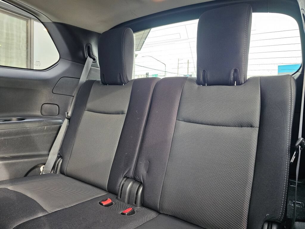 Used 2018 Nissan Pathfinder SV image 21