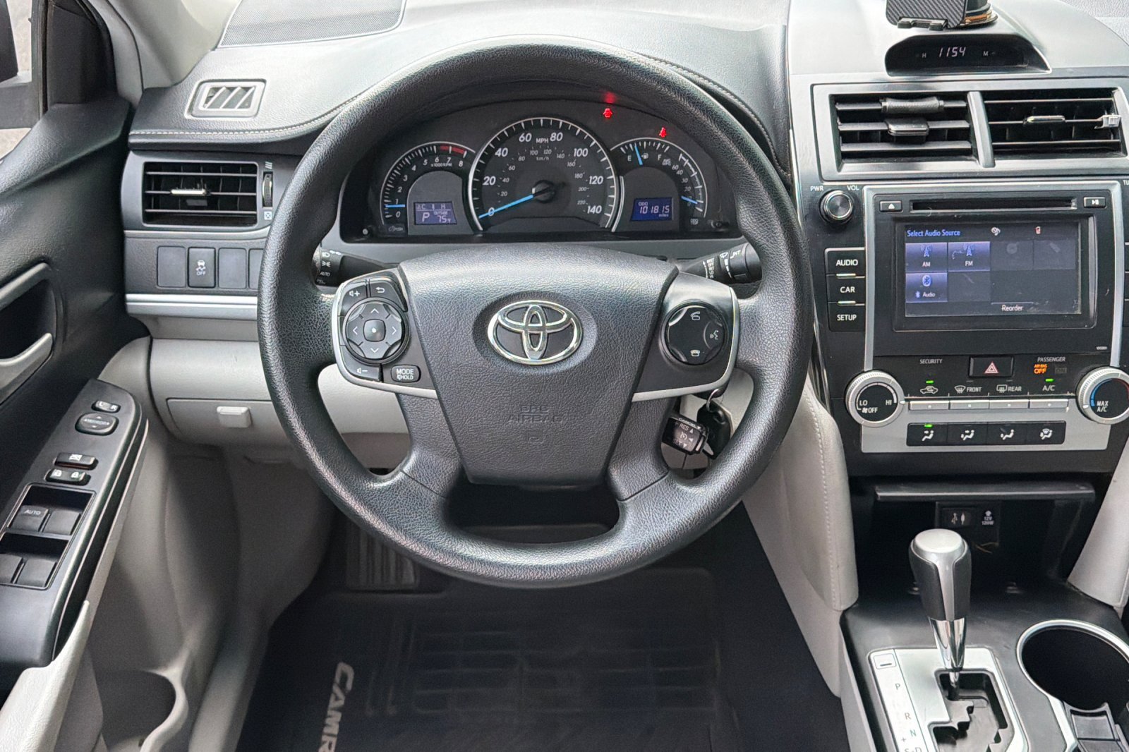 Used 2014 Toyota Camry LE FWD image 15