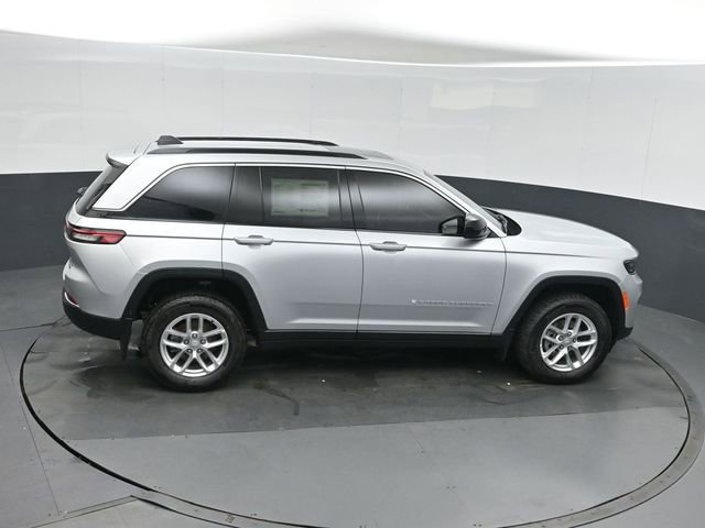 New 2025 Jeep Grand Cherokee Laredo image 28