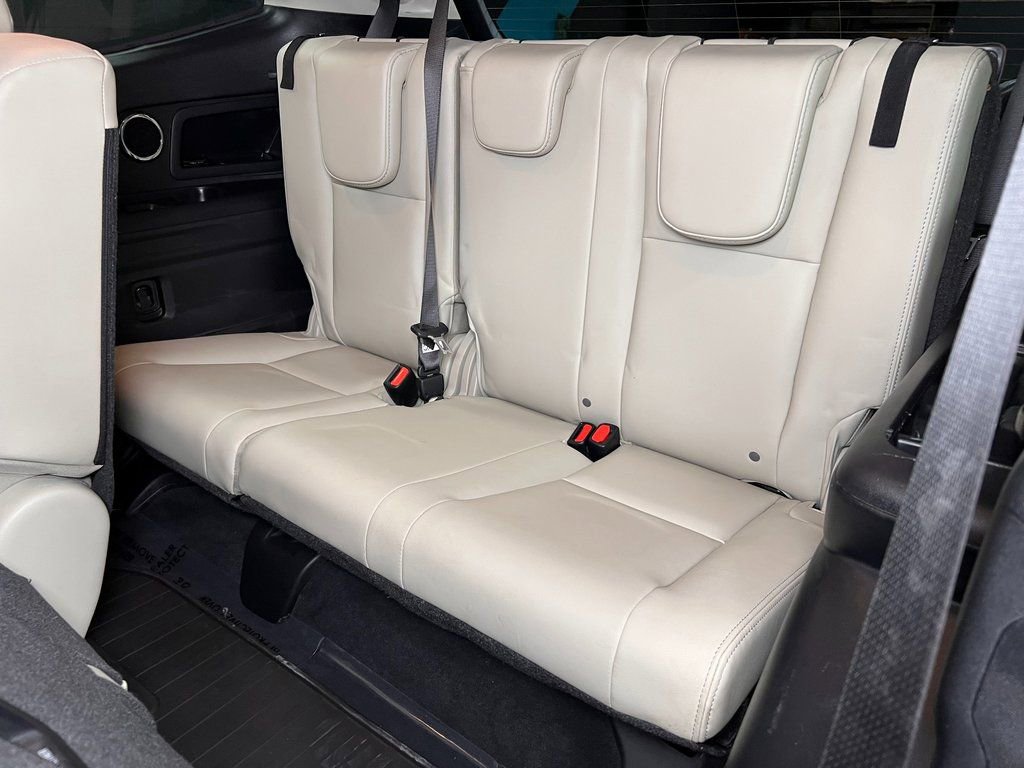 Used 2024 Subaru Ascent Limited w/ Technology Package image 16