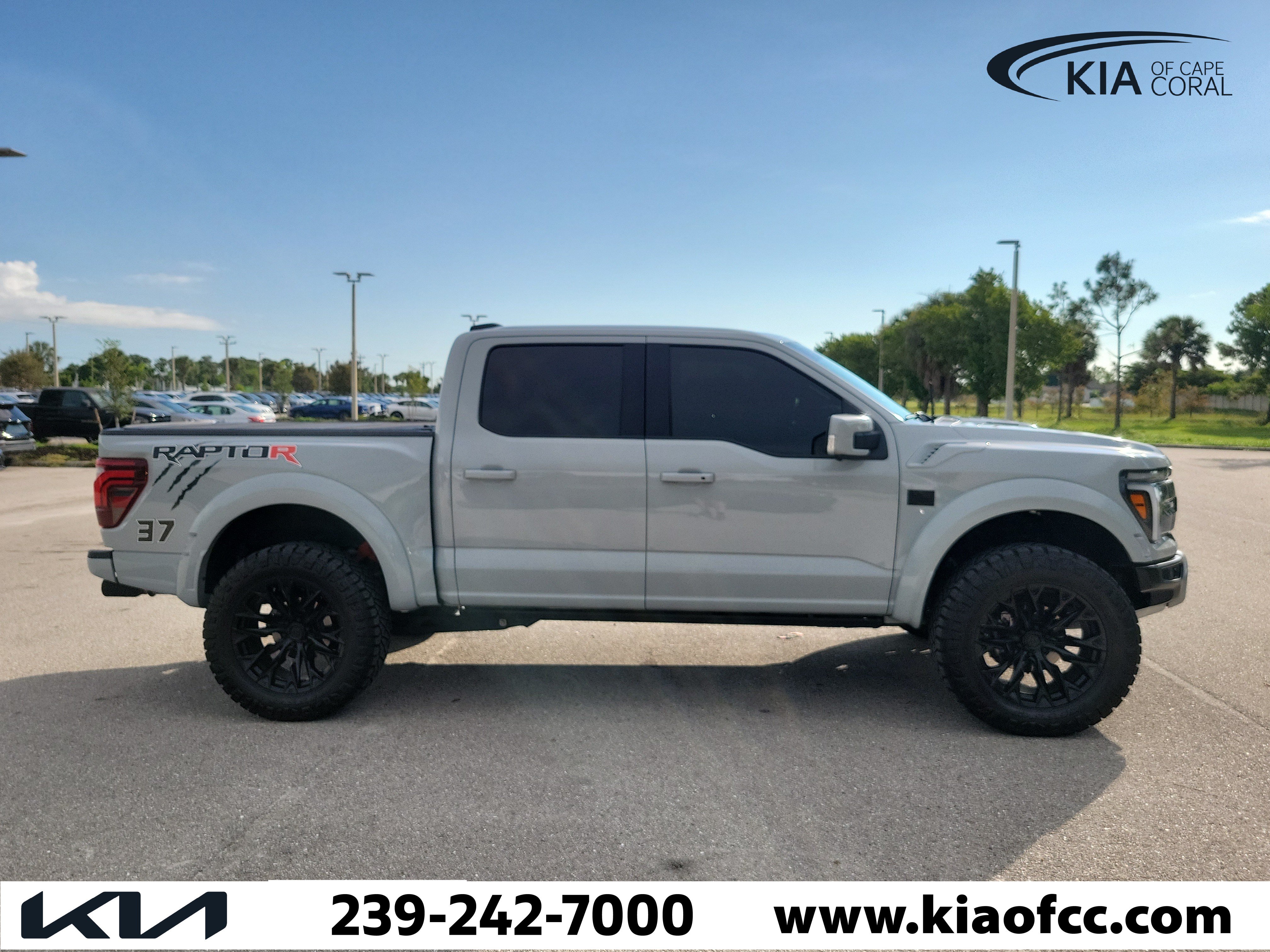 Used 2026 Ford F150 Raptor AWD/4WD image 4