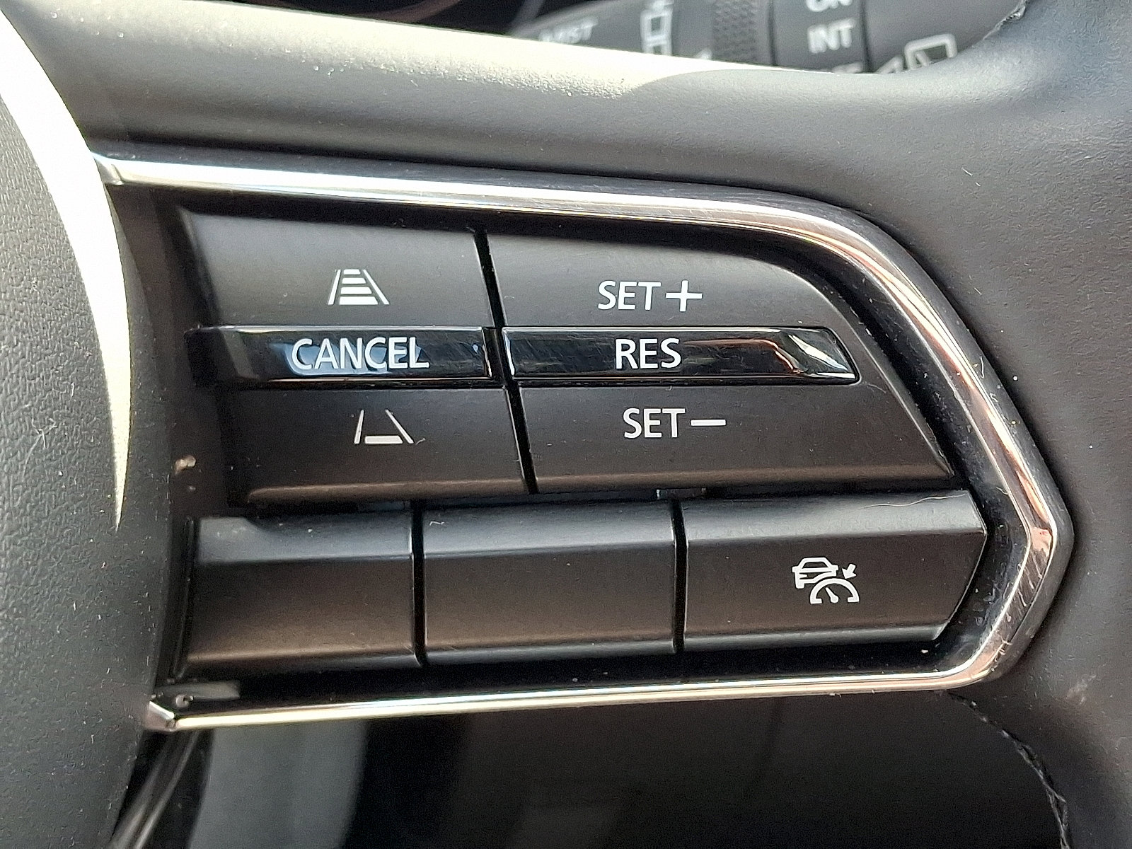 Certified 2024 MAZDA CX-90 Plug-In Hybrid w/ Premium Pkg image 26