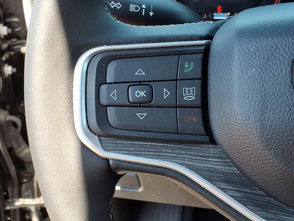 Used 2024 Jeep Wagoneer Series III AWD/4WD image 19