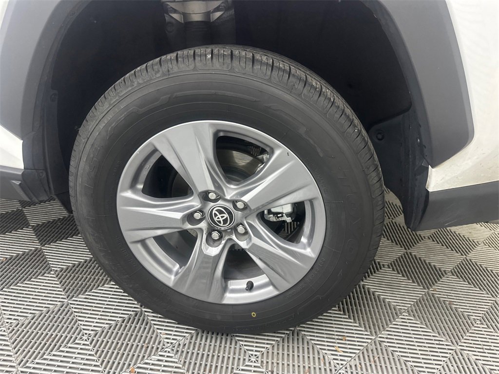 Used 2022 Toyota RAV4 XLE image 20