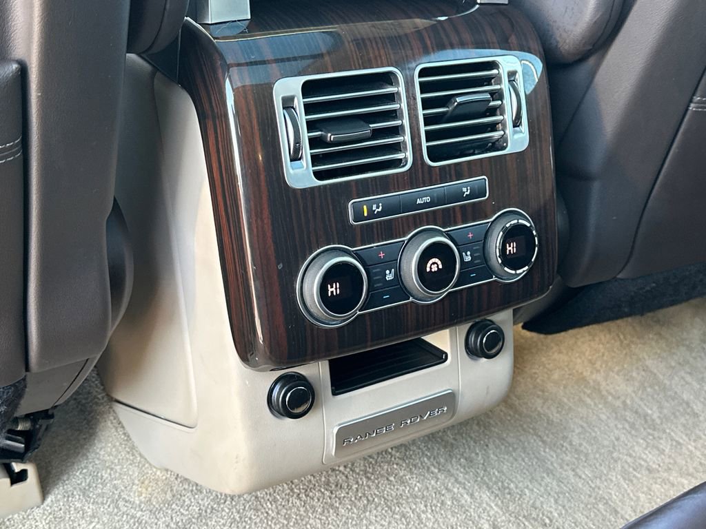 Used 2016 Land Rover Range Rover HSE image 19