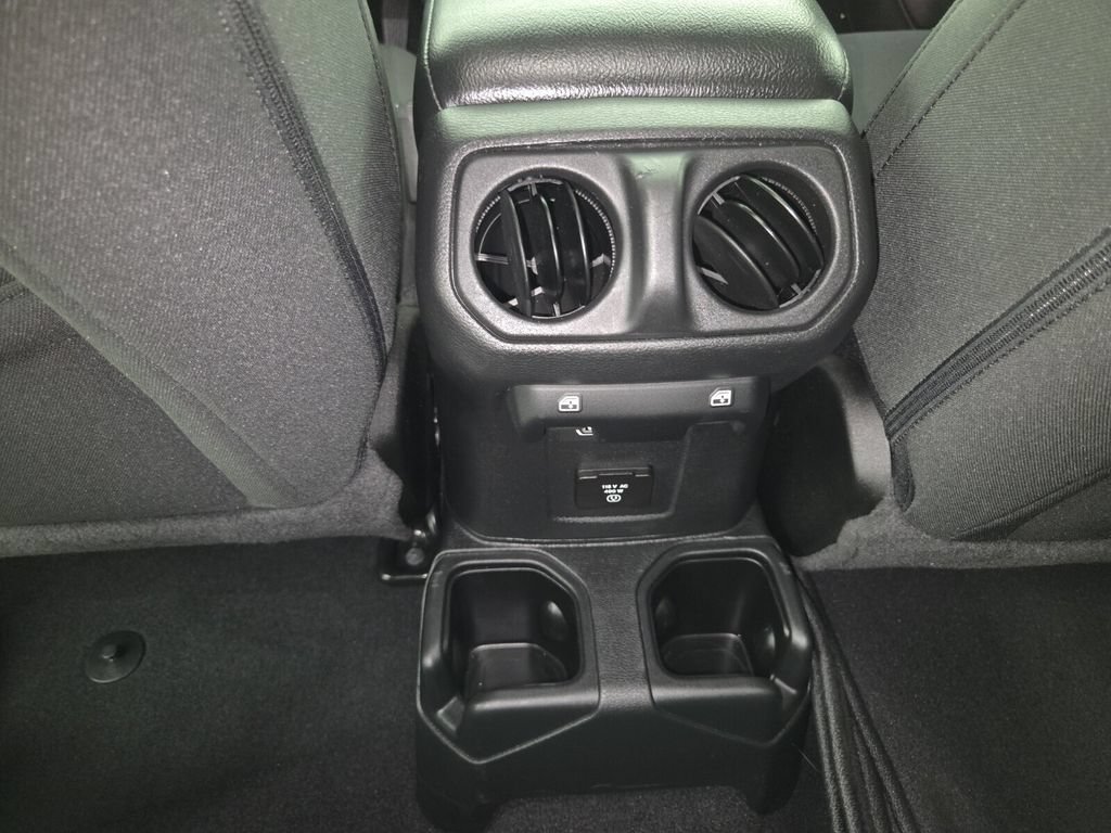 Used 2021 Jeep Gladiator Sport AWD/4WD image 24