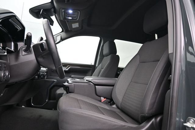 Used 2025 Chevrolet Silverado 1500 LT AWD/4WD image 16