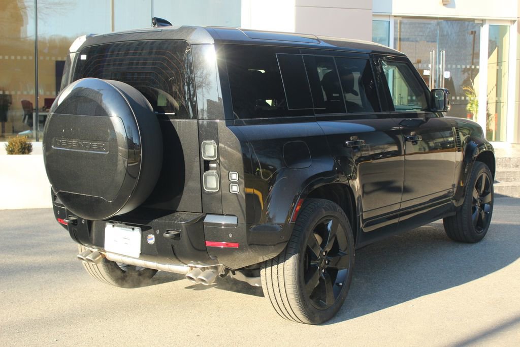 New 2026 Land Rover Defender 110 V8 image 2