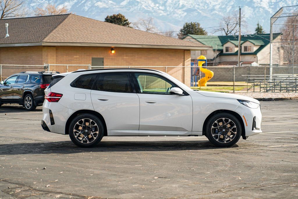 Used 2026 BMW X3 xDrive30 w/ M Sport Package AWD/4WD image 4
