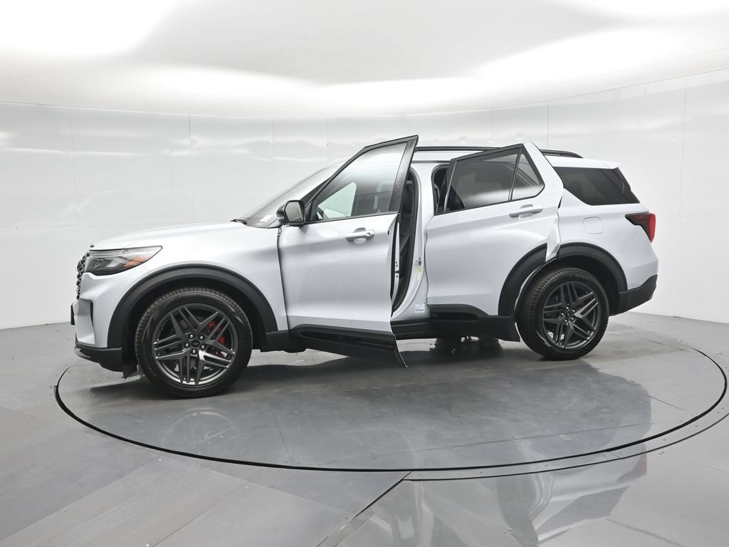 New 2026 Ford Explorer ST w/ Sun And Sound Package AWD/4WD image 34