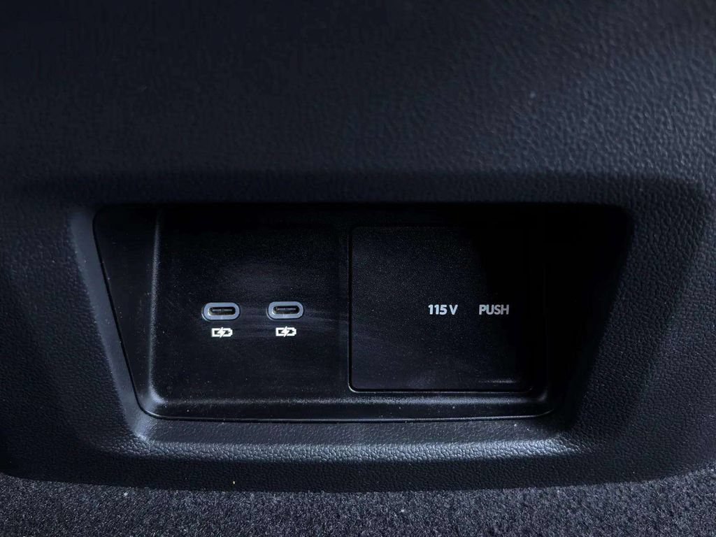 Used 2024 Volkswagen Atlas SEL AWD/4WD image 7
