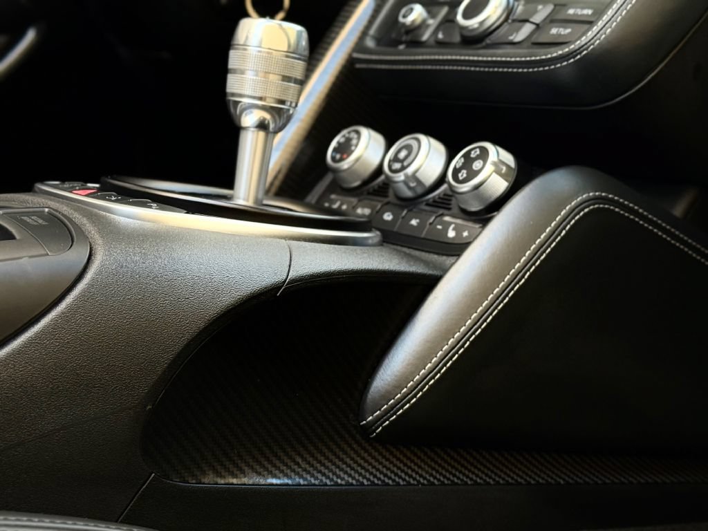 Used 2012 Audi R8 V10 AWD/4WD image 30