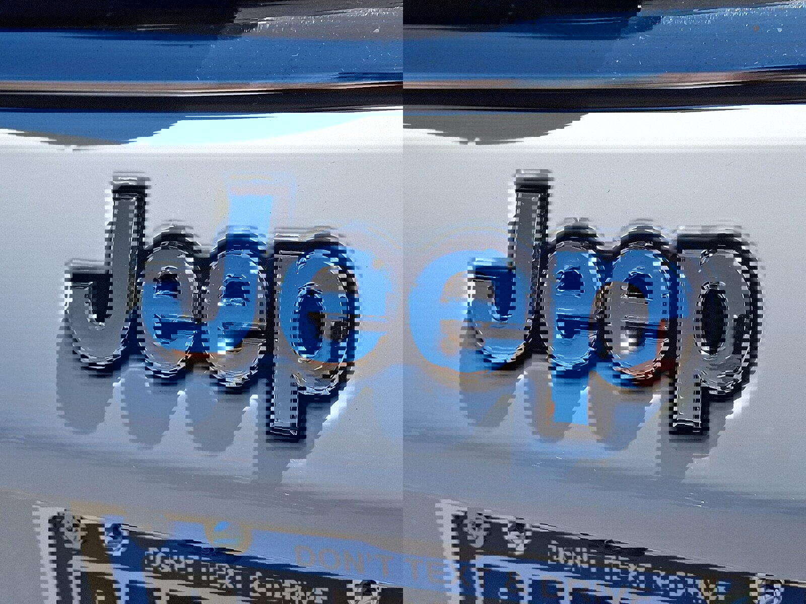 Used 2024 Jeep Compass Latitude image 29