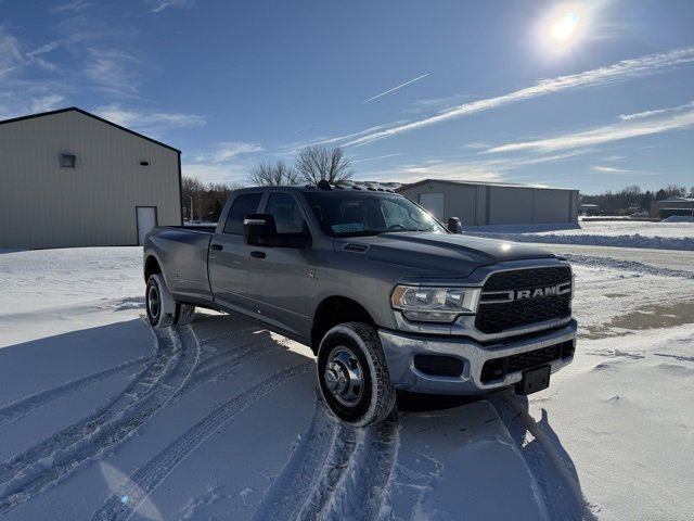 Used 2023 RAM 3500 Tradesman image 3